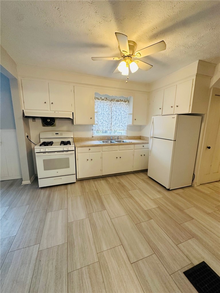 511 South Lincoln Road East Rochester, NY 14445 - Photo 10 of 29