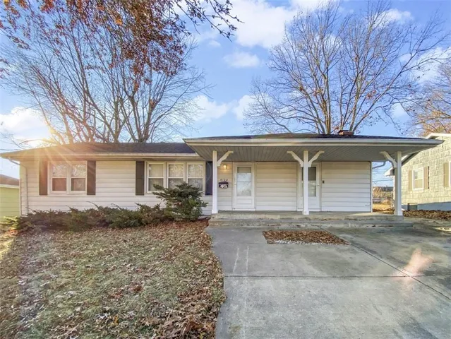 $225,000 | 4120 South Cottage Avenue, Independence, MO 64055