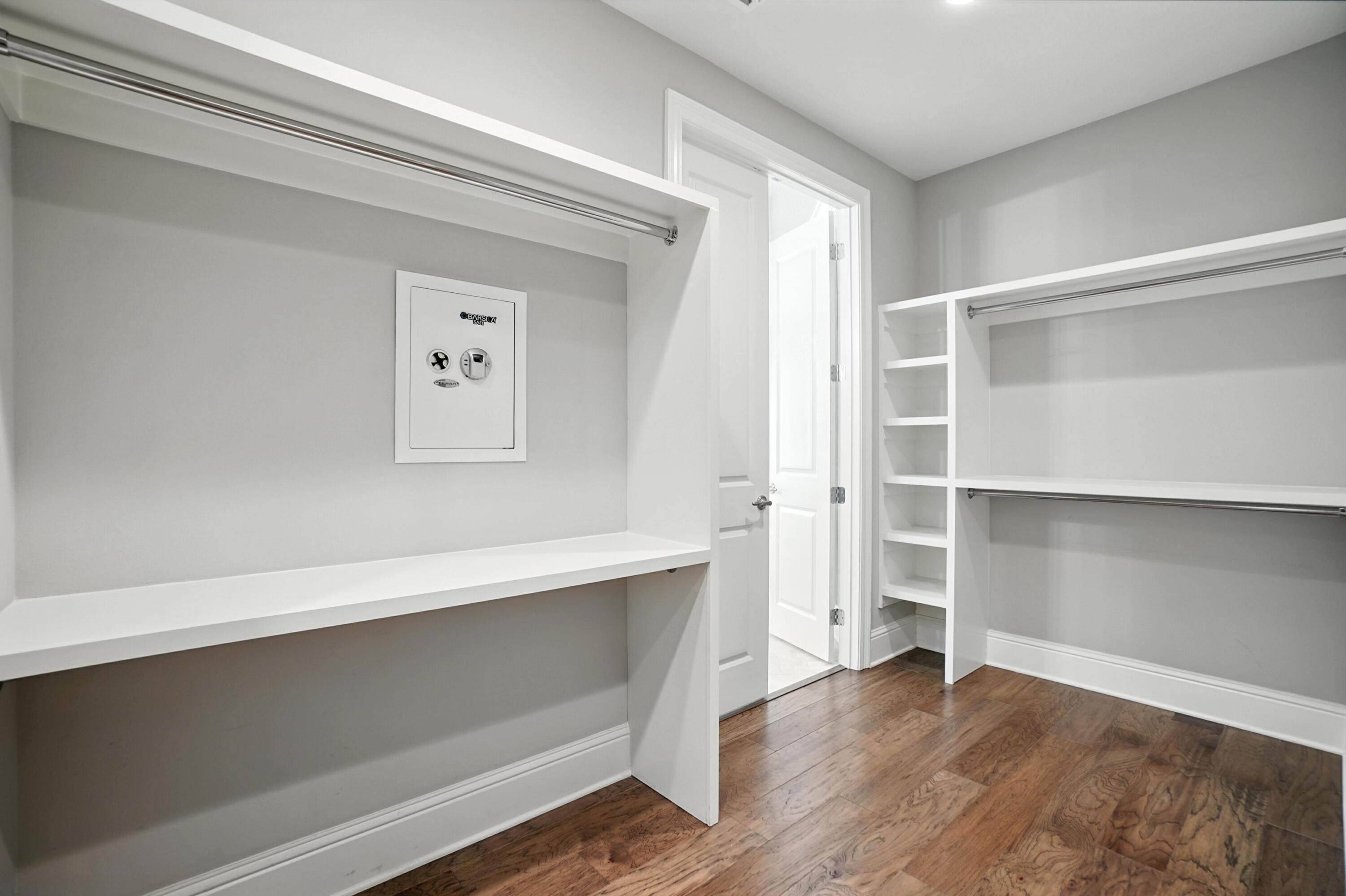 396 Revana Way Freeport, FL 32439 - Photo 32 of 68 a view of an empty walk in closet