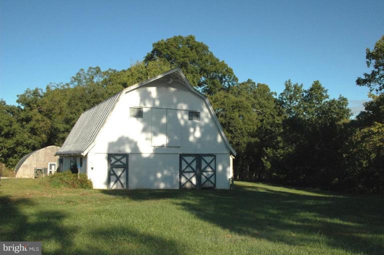 Barn