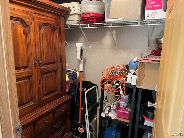 $65,000 | 2800 Landsend Lane, Liverpool, NY 13090