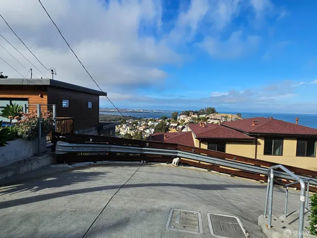 $2,688,000 | 879-883 Humboldt Road, Brisbane, CA 94005