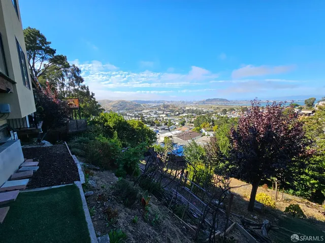 $2,688,000 | 879-883 Humboldt Road, Brisbane, CA 94005
