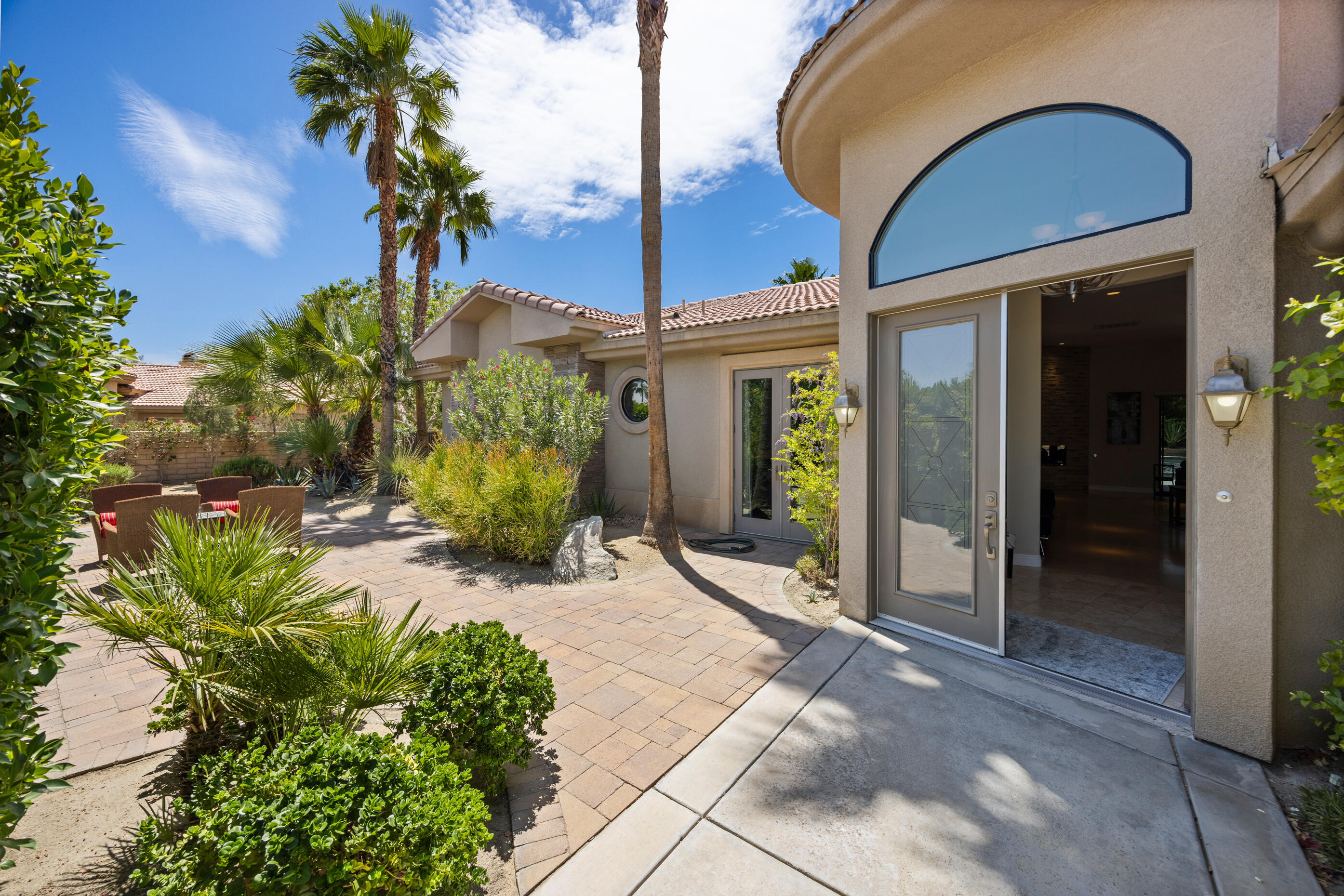 107 Rancho Vista Lane Rancho Mirage, CA 92270 - Photo 4 of 61 rancho v3-34