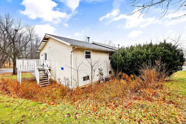 $275,000 | 99 Orchard Lane, Mount Horeb, WI 53572