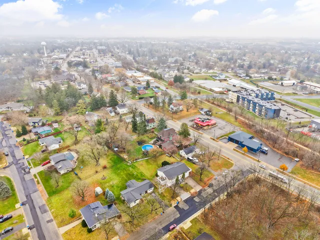 $275,000 | 99 Orchard Lane, Mount Horeb, WI 53572