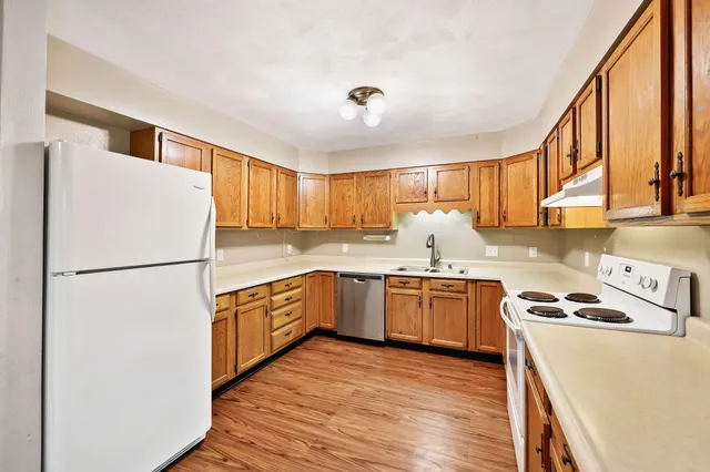 $275,000 | 99 Orchard Lane, Mount Horeb, WI 53572