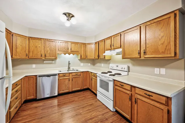 $275,000 | 99 Orchard Lane, Mount Horeb, WI 53572