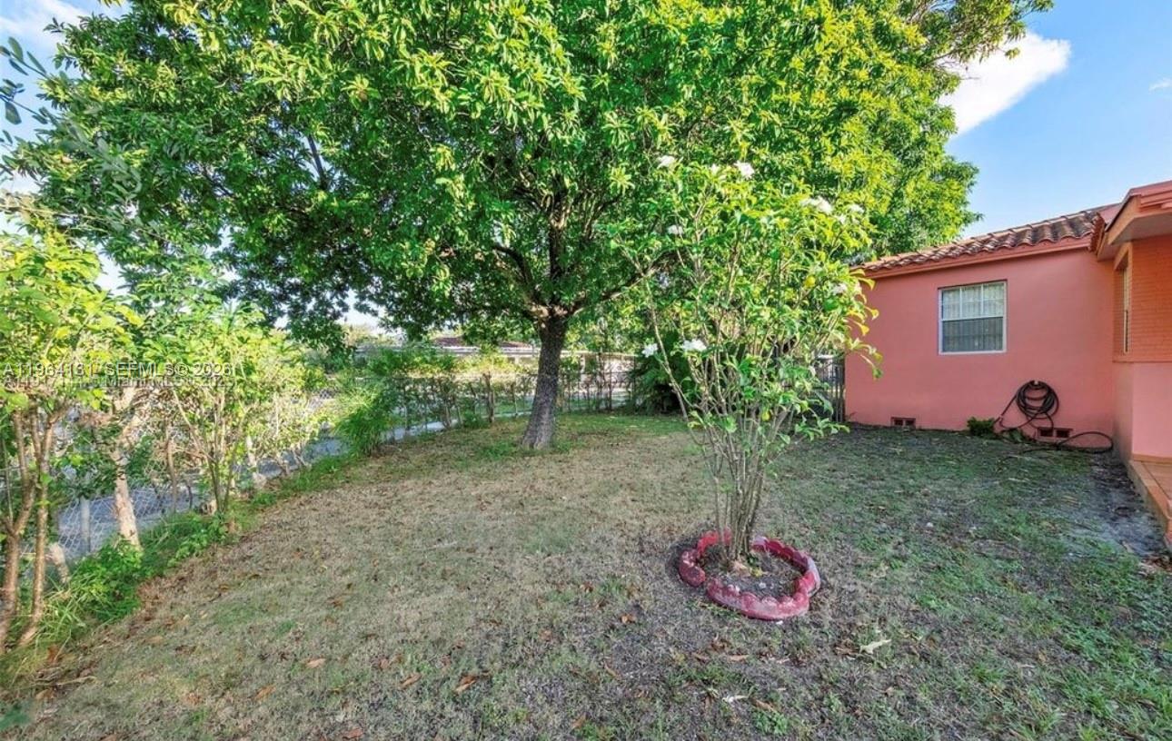 5300 Southwest 6th Street Miami, FL 33134 - Photo 8 of 22