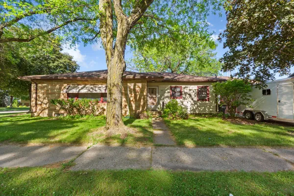 $230,000 | 140 2nd Avenue North, Amboy, MN 56010