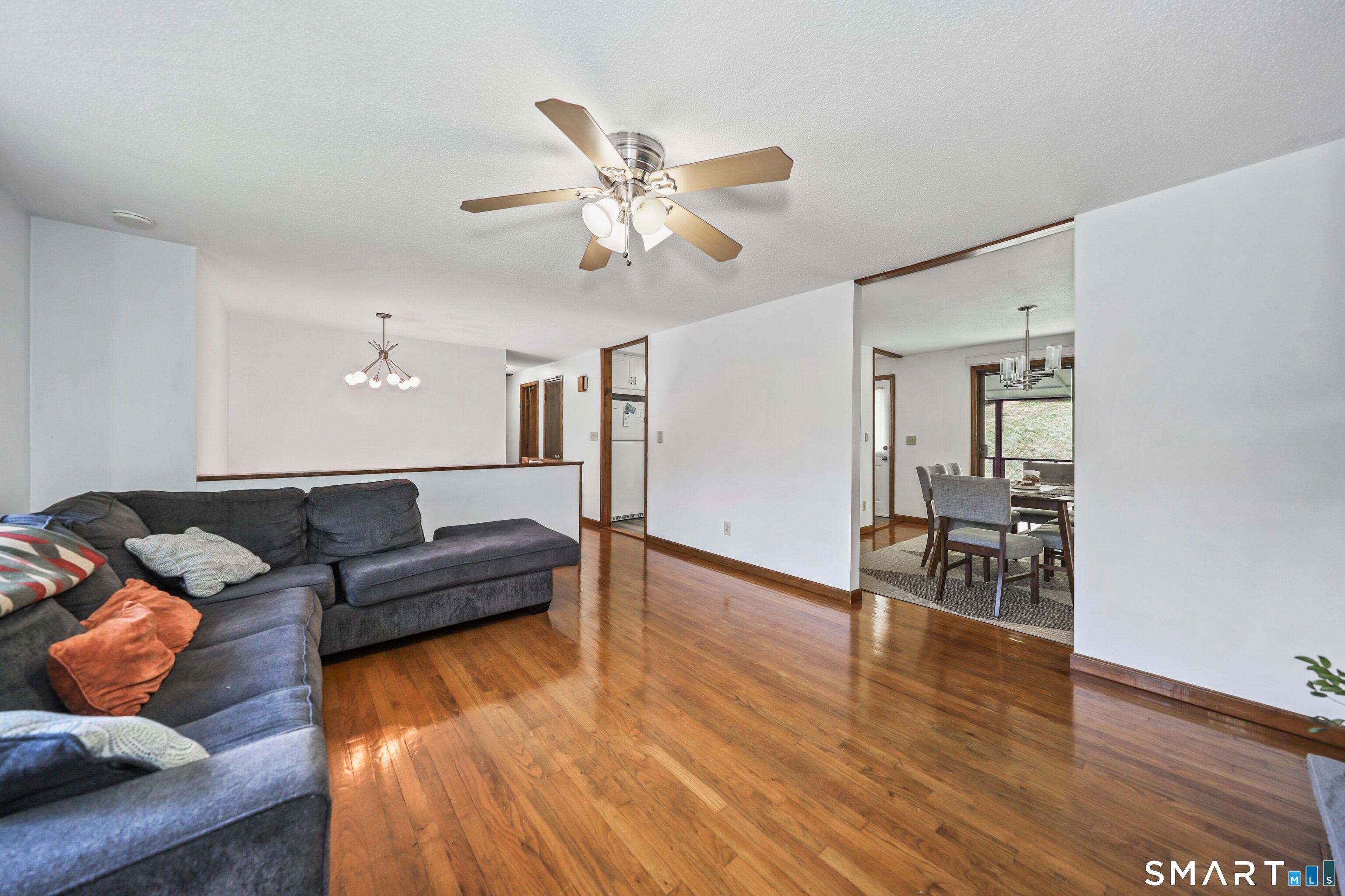 430 Shepard Avenue Hamden, CT 06514 - Photo 5 of 35