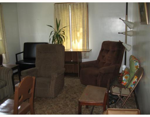 787 Meadowbrook Road Level Green, PA 15085 - Photo 3 of 6 Living Room.