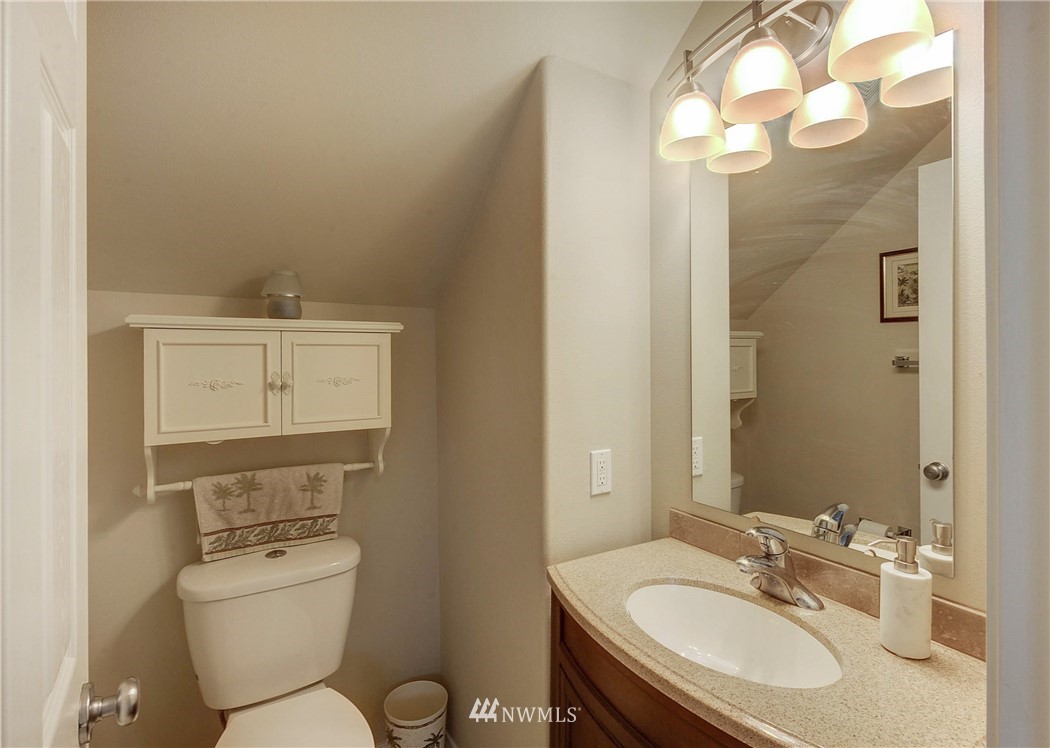 421 Kitsap Place Northeast Renton, WA 98059 - Photo 12 of 23