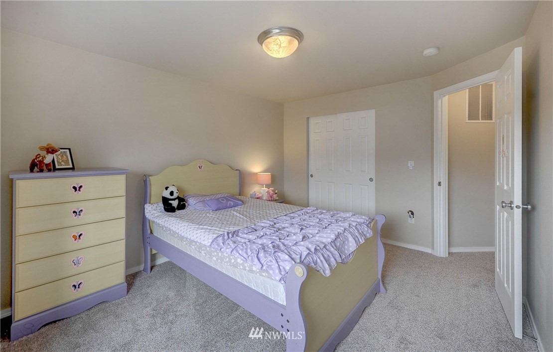 421 Kitsap Place Northeast Renton, WA 98059 - Photo 16 of 23