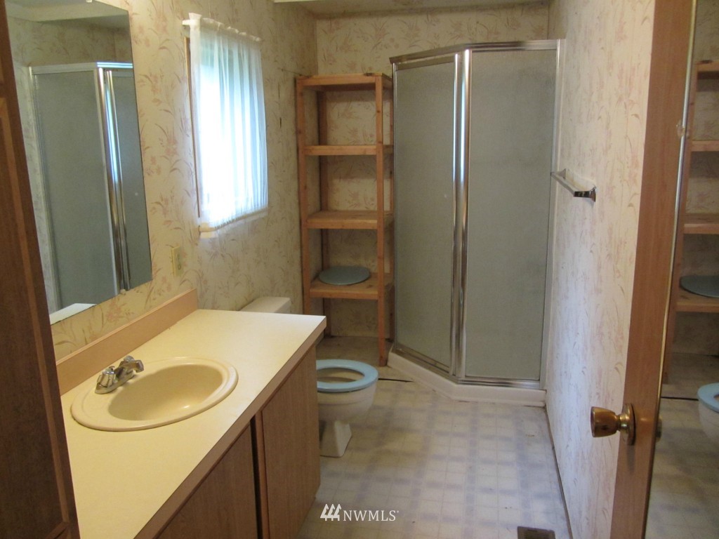 9054 Kendall Road Sumas, WA 98295 - Photo 10 of 15