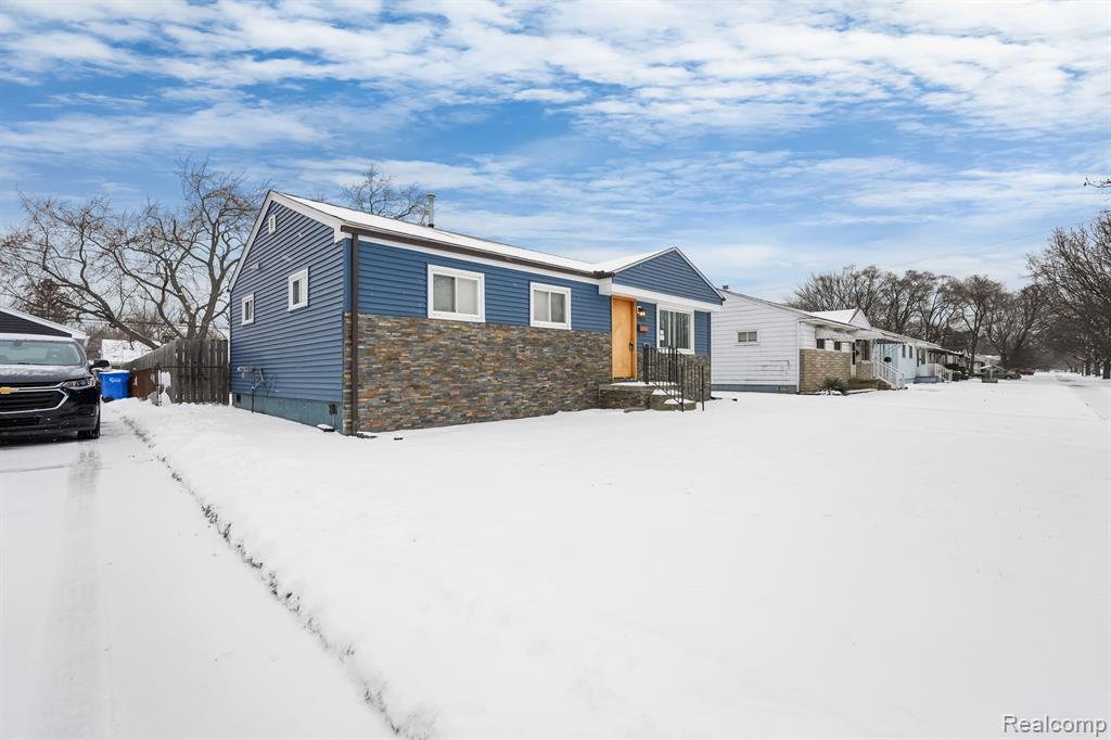 3323 Toepfer Road Warren, MI 48091 - Photo 3 of 18