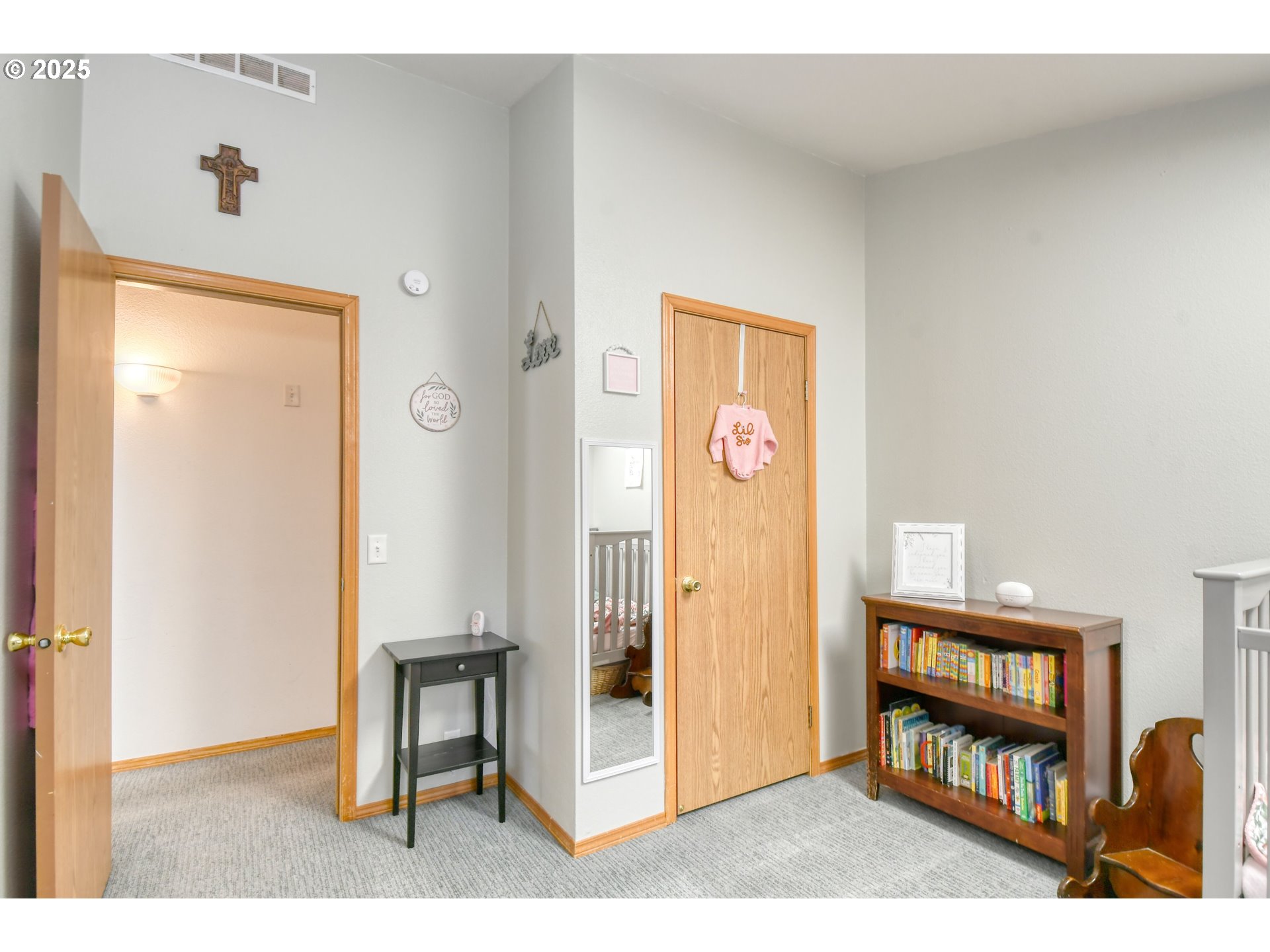 216 East Washington Street Athena, OR 97813 - Photo 18 of 27 a view of a hallway with front door
