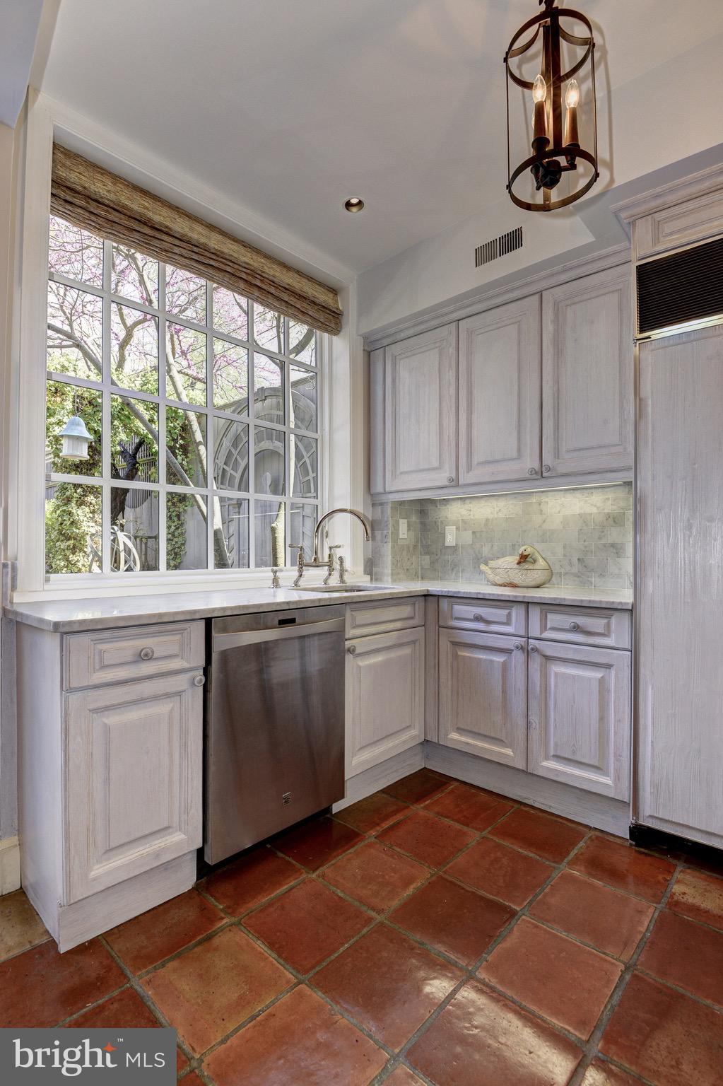 3249 O Street Northwest Washington, DC 20007 - Photo 26 of 42