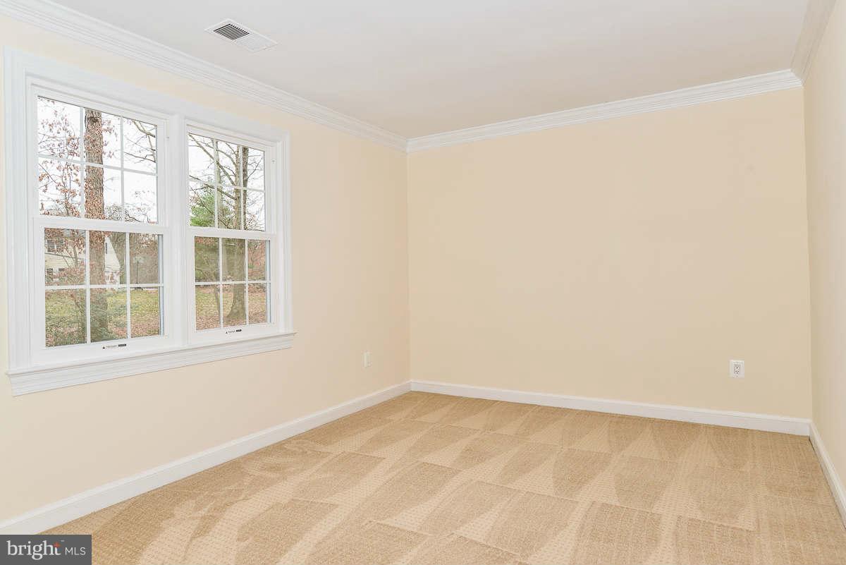 10421 Mt Sunapee Road Vienna, VA 22182 - Photo 17 of 26 Bedroom