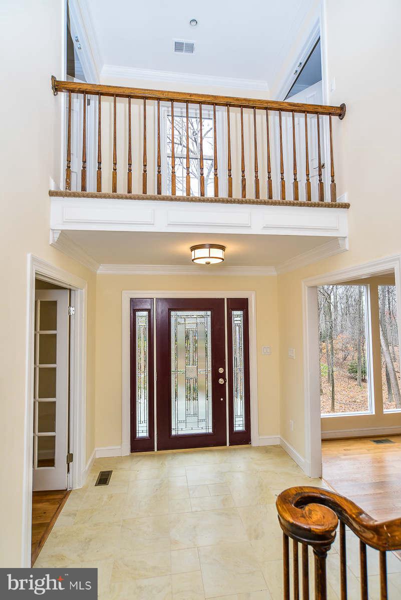 10421 Mt Sunapee Road Vienna, VA 22182 - Photo 4 of 26 Interior (General)