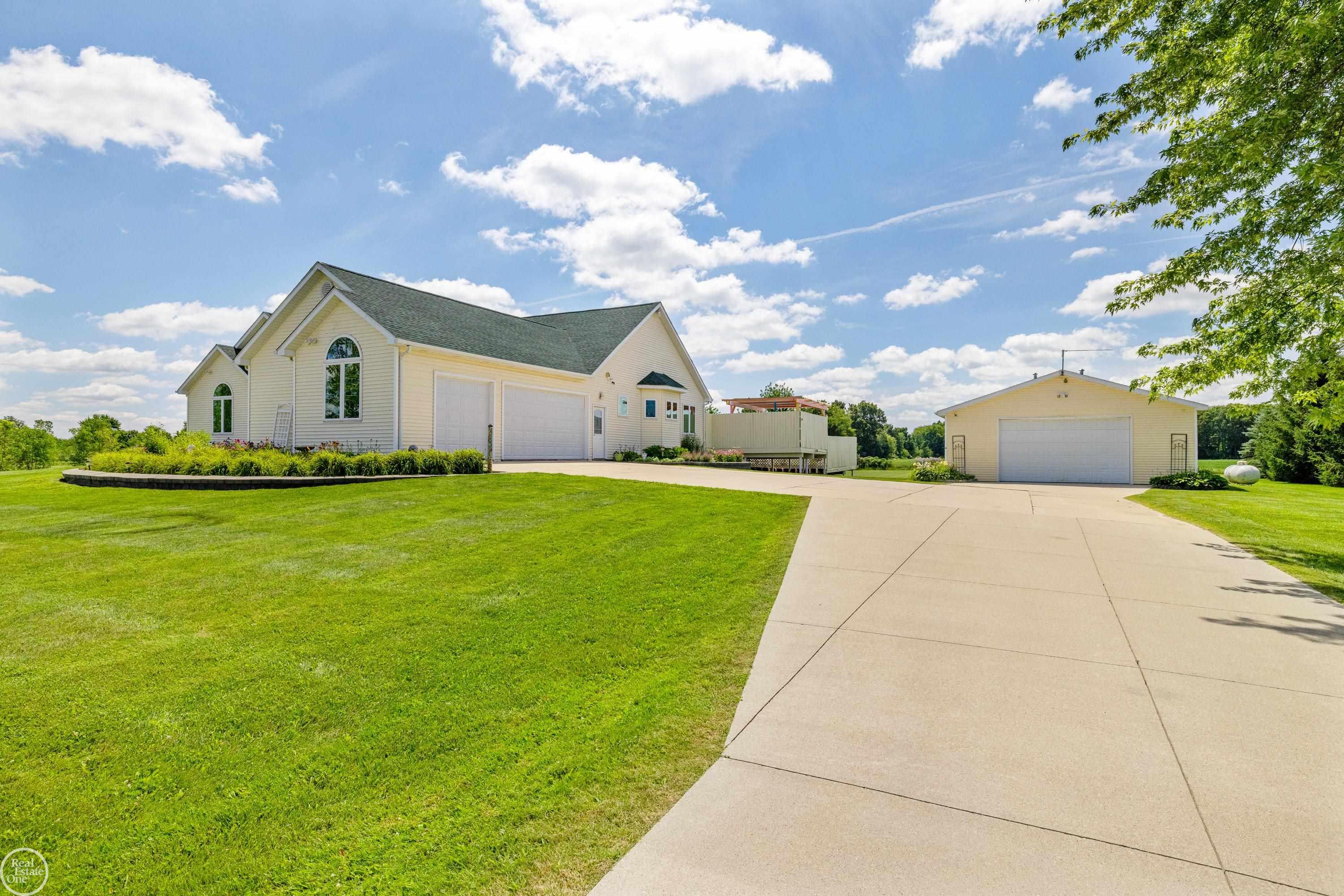 13899 Kimball Road Allenton, MI 48002 - Photo 5 of 95 50182804-90dbdc8e-beba-4398-bc43-68d541df7159.JPG