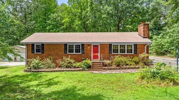 $319,900 | 6630 Hunt Road, Pleasant Garden, NC 27313