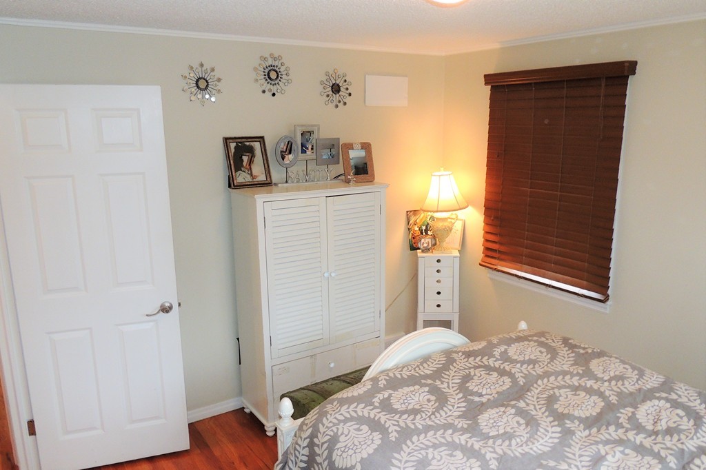 40 Ogden Street Springfield, MA 01151 - Photo 9 of 24 Gallery Image 9