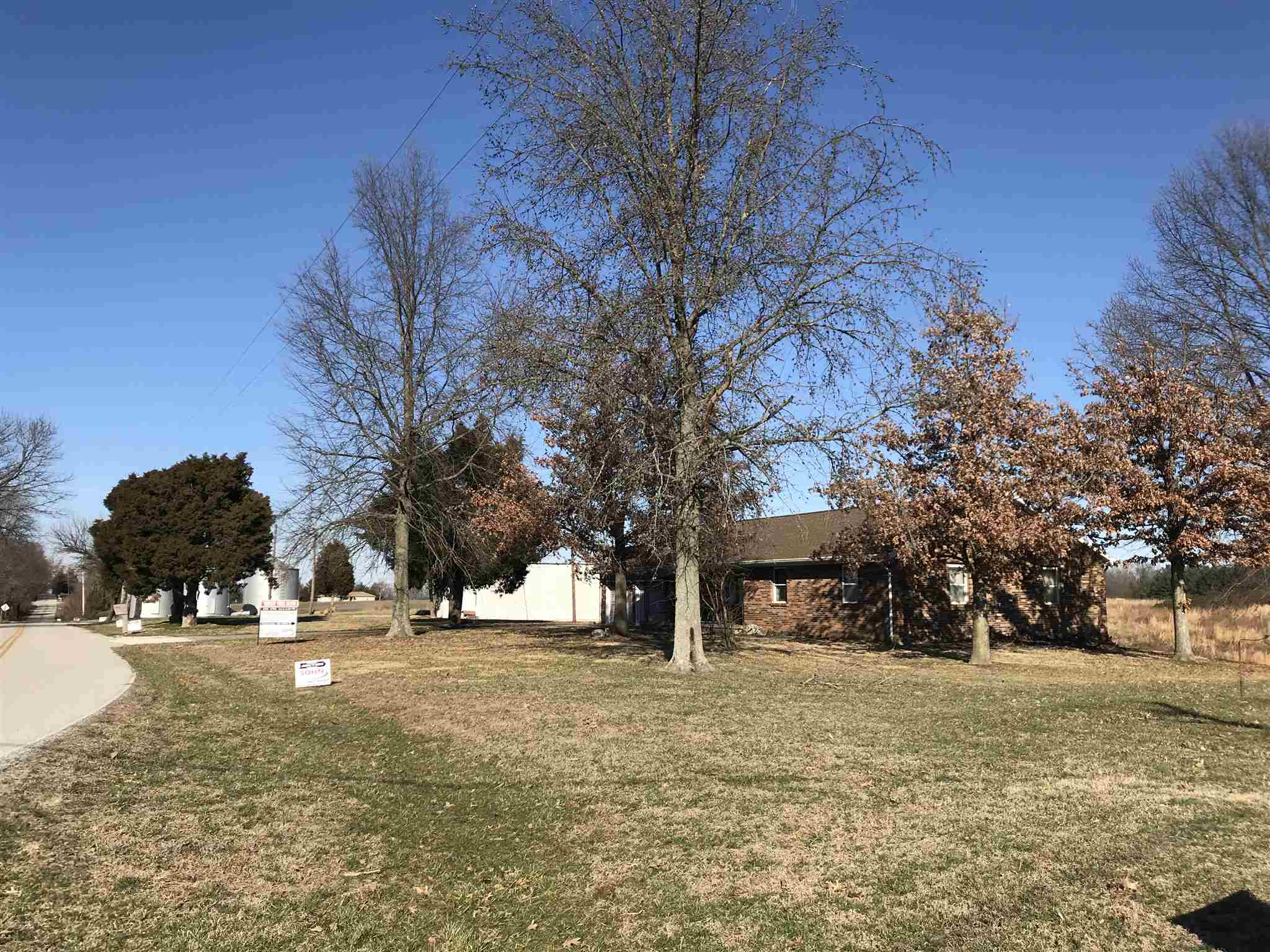 19533 Barton Road Evansville, IN 47725 - Photo 4 of 17 Gallery Image 4