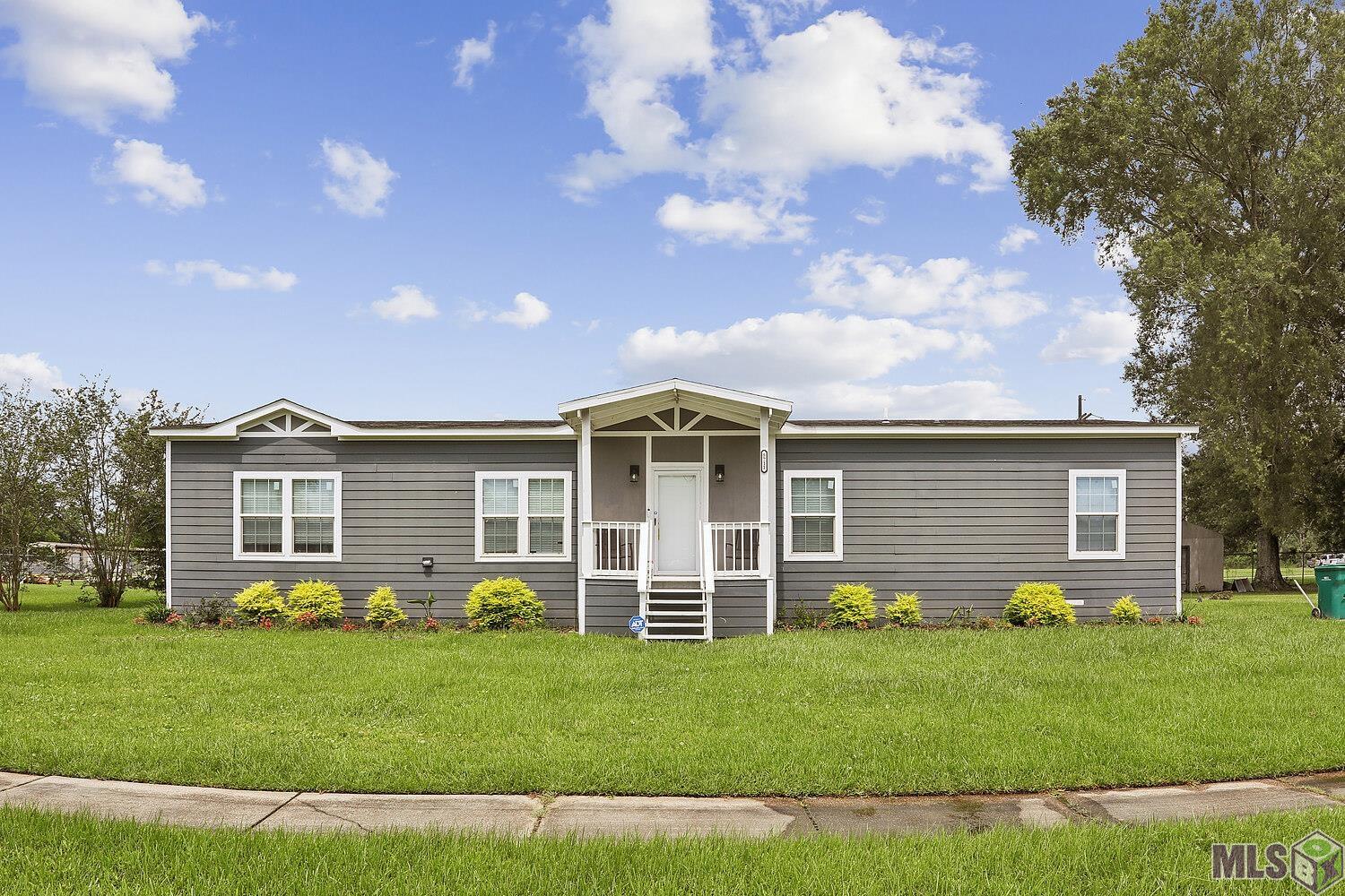 5711 Rollins Road Zachary, LA 70791 - Photo 2 of 16