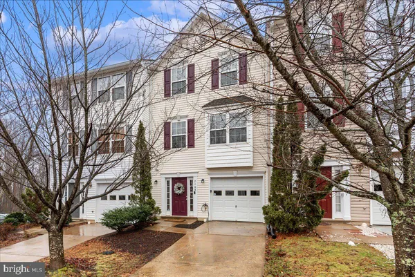 $2,400 | 7108 Wytheville Circle, Fredericksburg, VA 22407