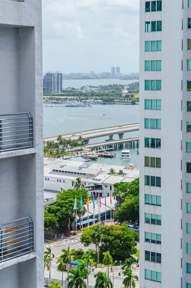 227 Northeast 2nd Street, Unit 2508 Miami, FL 33132 - Photo 14 of 28 a view of a tall building