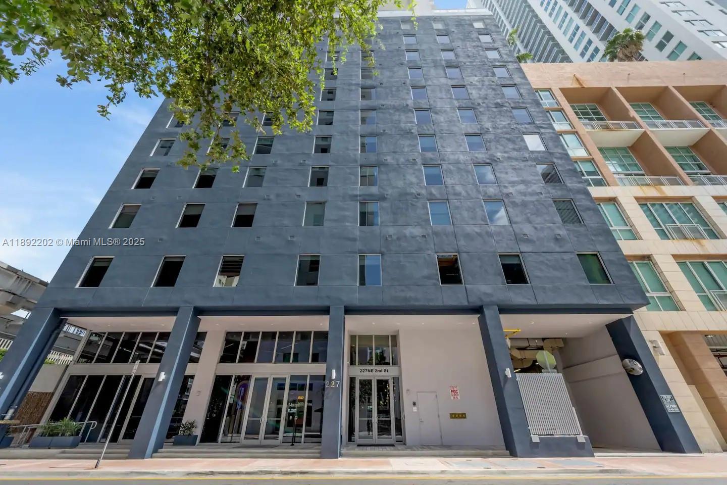227 Northeast 2nd Street, Unit 2508 Miami, FL 33132 - Photo 16 of 28 front view of a building