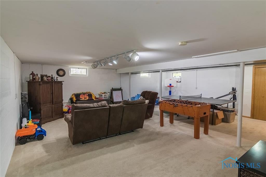 1551 North Stadium Road Oregon, OH 43616 - Photo 24 of 35 Gallery Image 24