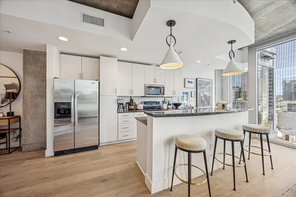 $545,000 | 360 Nueces Street, Unit 1001, Austin, TX 78701