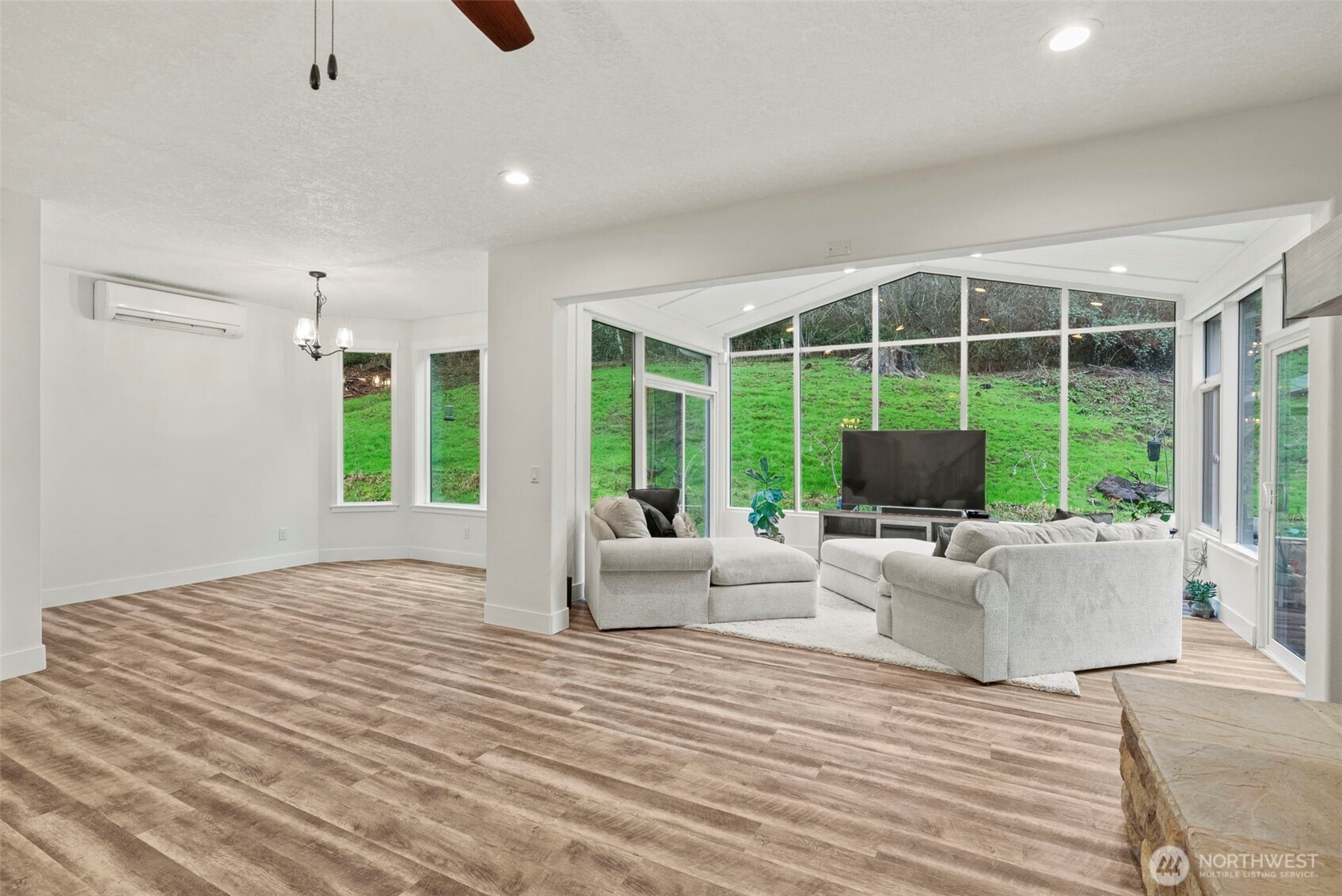 2549 Hazel Dell Road Castle Rock, WA 98611 - Photo 13 of 37