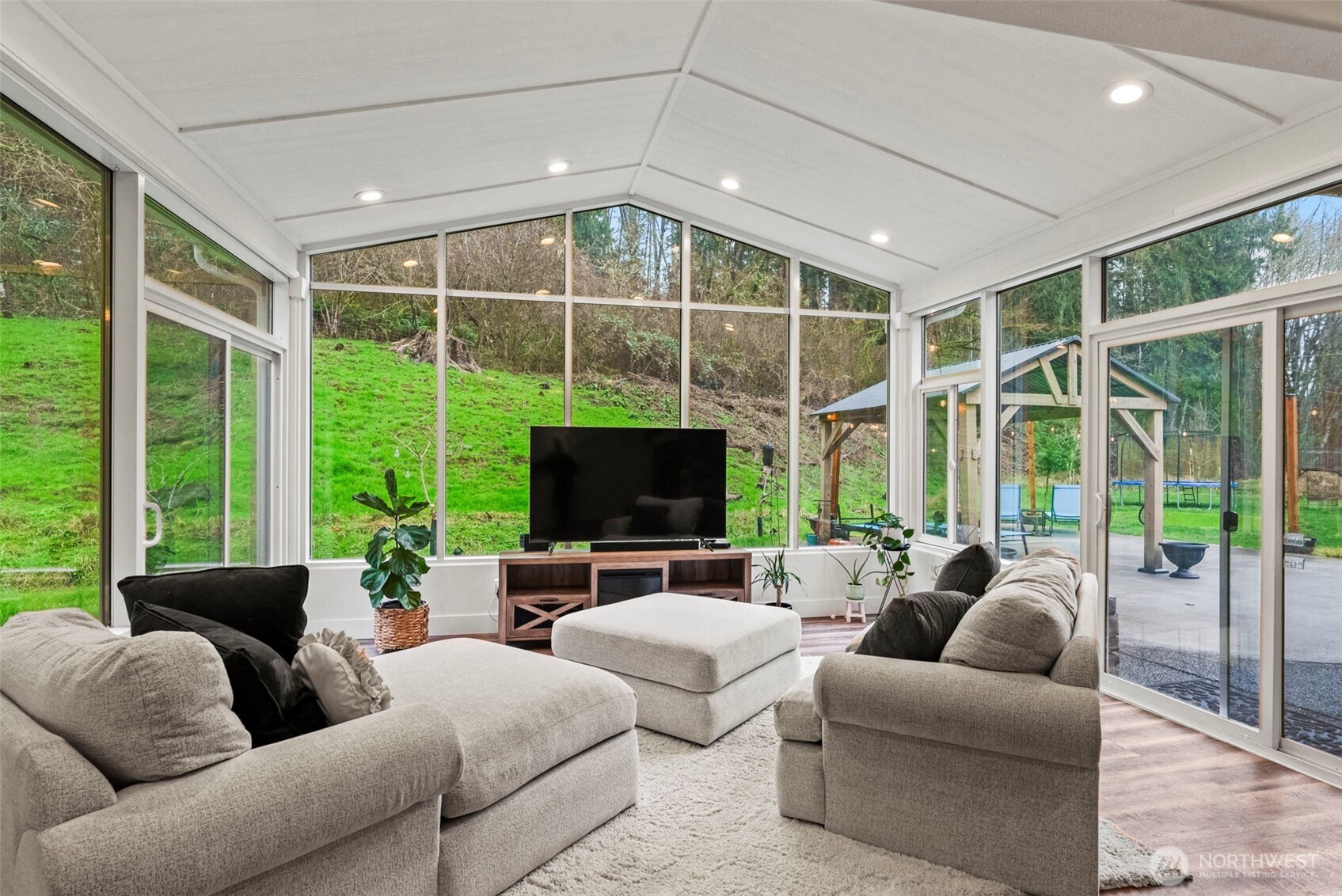 2549 Hazel Dell Road Castle Rock, WA 98611 - Photo 15 of 37