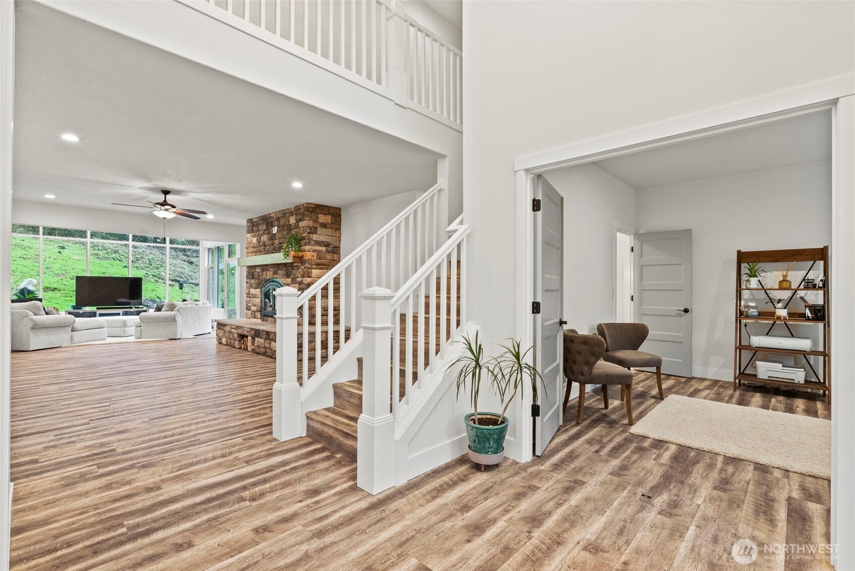 2549 Hazel Dell Road Castle Rock, WA 98611 - Photo 5 of 37