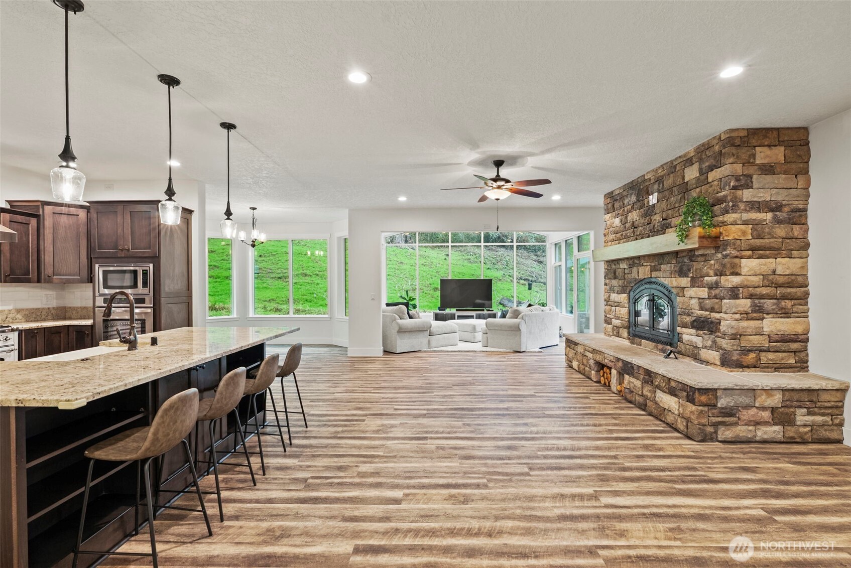 2549 Hazel Dell Road Castle Rock, WA 98611 - Photo 7 of 37