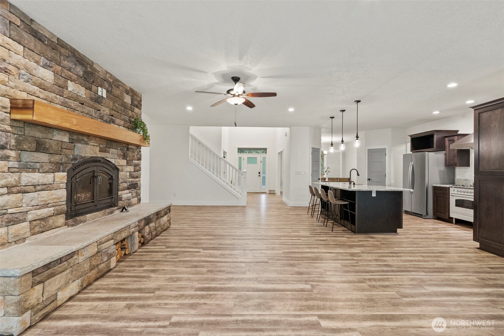 2549 Hazel Dell Road Castle Rock, WA 98611 - Photo 8 of 37