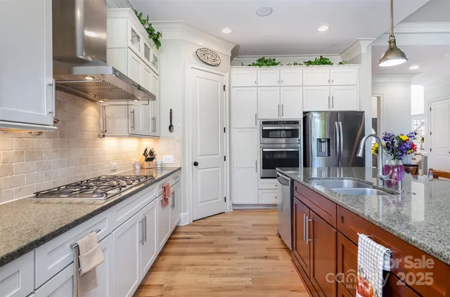 $734,900 | 15030 Brannock Hills Drive, Charlotte, NC 28278