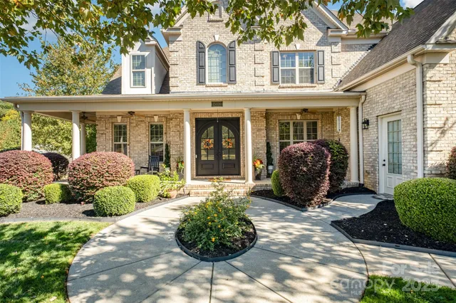 $734,900 | 15030 Brannock Hills Drive, Charlotte, NC 28278