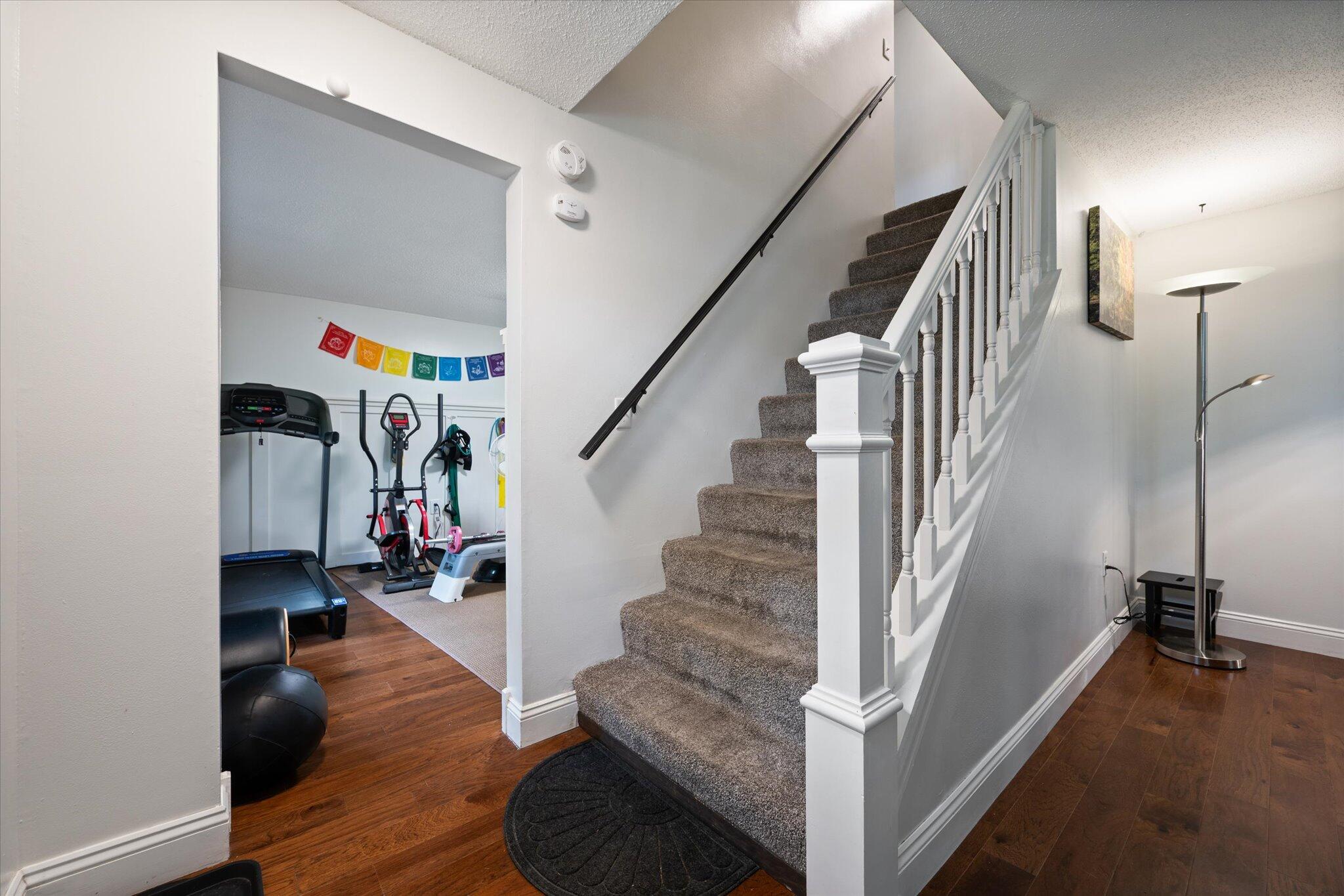 415 Monroe Road Hampden, ME 04444 - Photo 26 of 90 31-Staircase