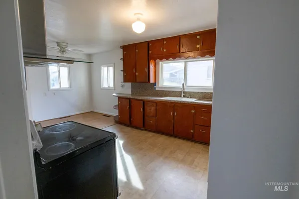 $265,000 | 2012 8th Avenue, Lewiston, ID 83501