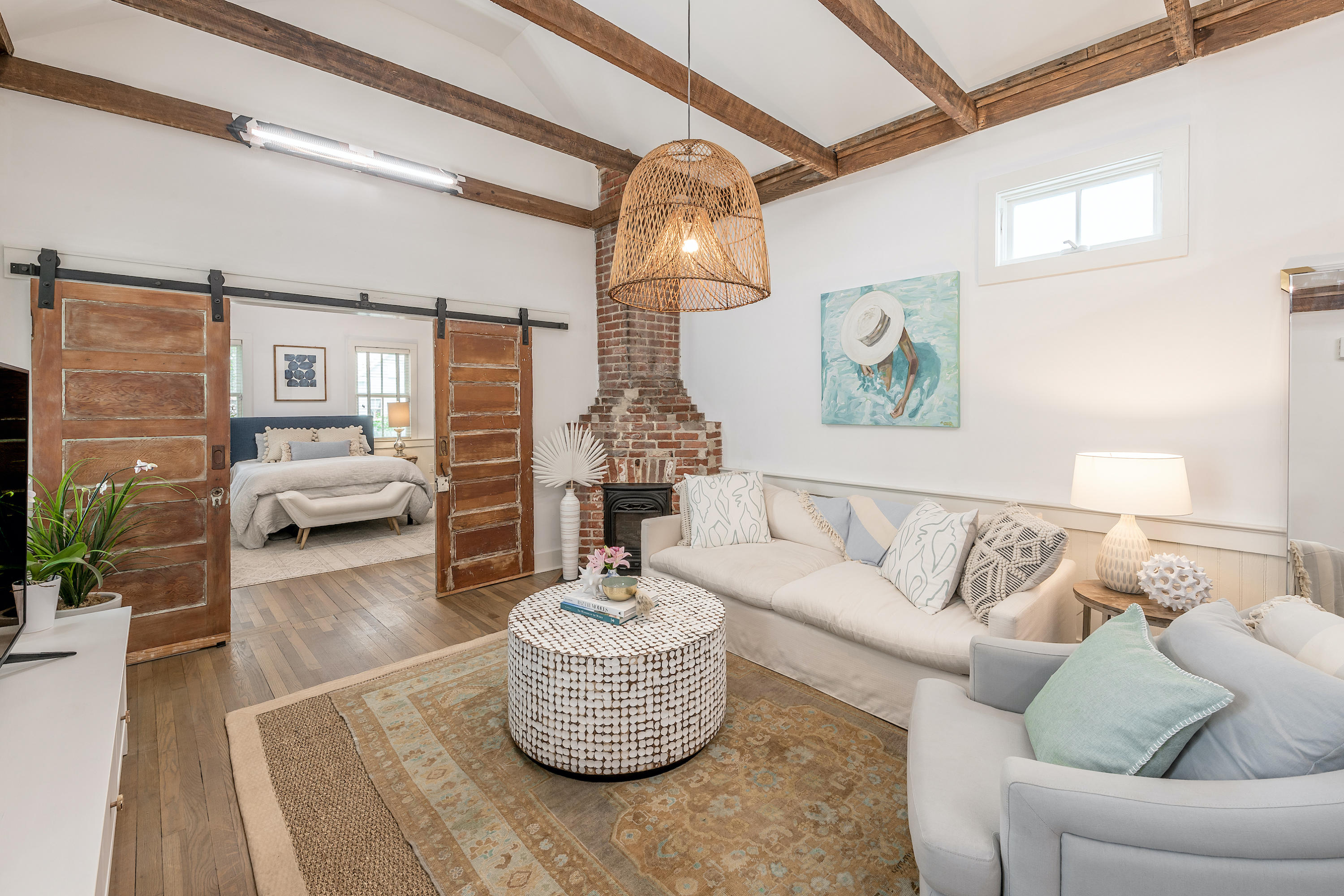 306 President Street Charleston, SC 29403 - Photo 7 of 23 living room 2