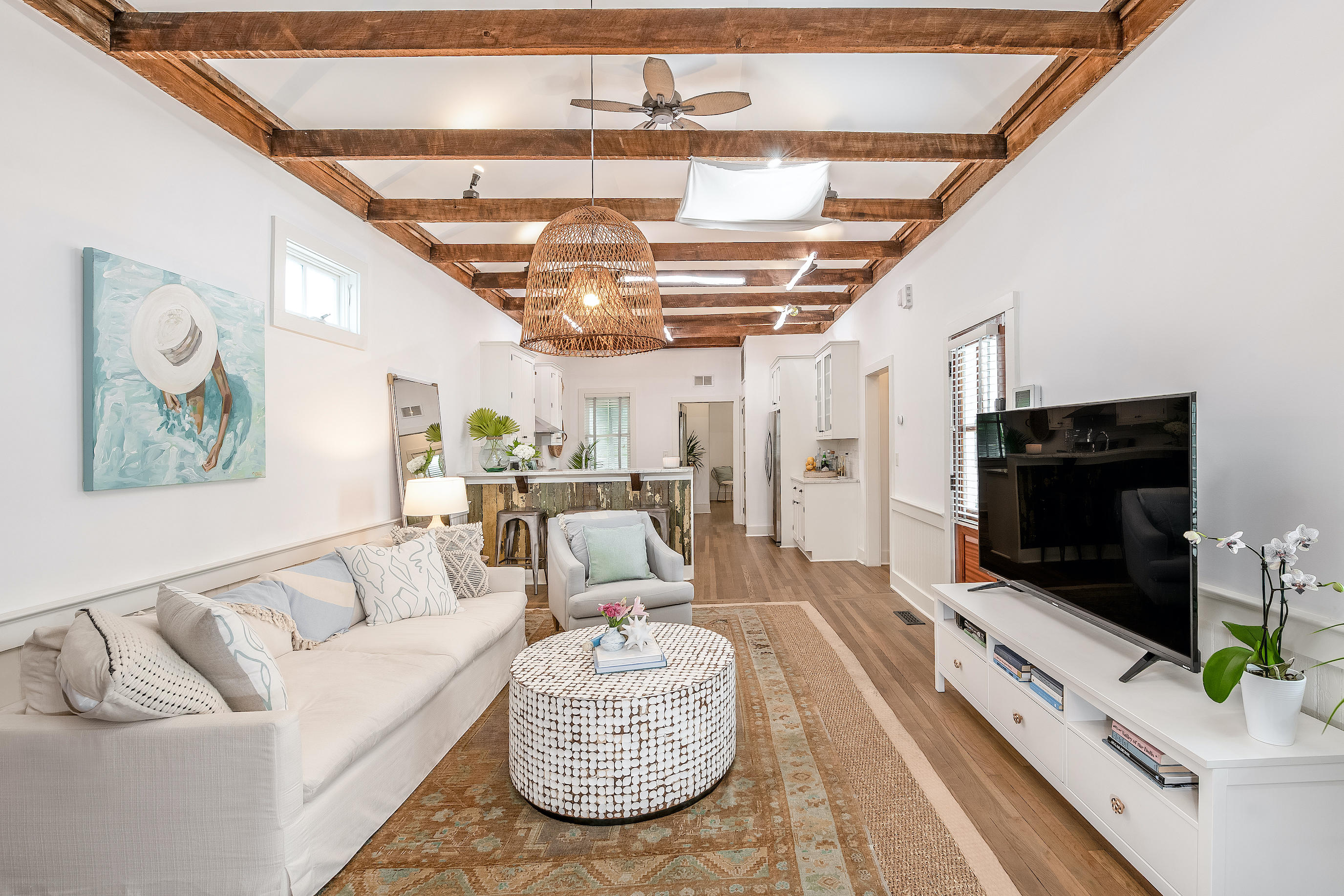 306 President Street Charleston, SC 29403 - Photo 8 of 23 living room