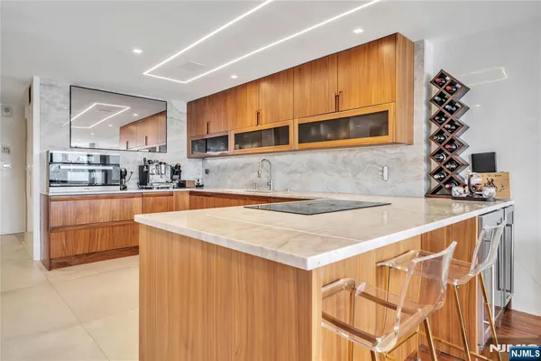 $1,299,000 | 7000 Boulevard East, Unit 32C, Guttenberg, NJ 07093