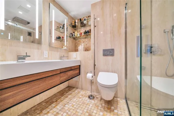 $1,299,000 | 7000 Boulevard East, Unit 32C, Guttenberg, NJ 07093