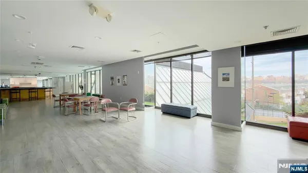 $1,299,000 | 7000 Boulevard East, Unit 32C, Guttenberg, NJ 07093