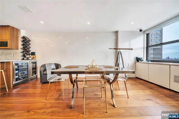 $1,299,000 | 7000 Boulevard East, Unit 32C, Guttenberg, NJ 07093