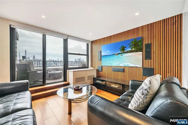 $1,299,000 | 7000 Boulevard East, Unit 32C, Guttenberg, NJ 07093